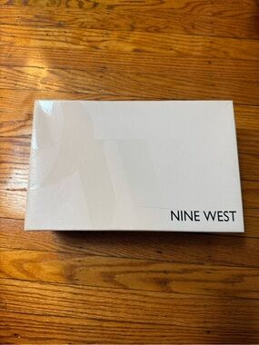 Nine West White Black and Gold Heels